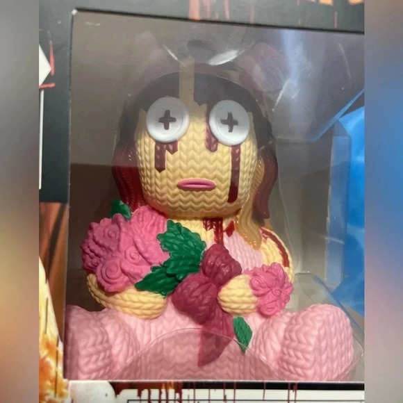 Carrie - Handmade by Robots - Knit Series # 073 - BNIB - Picture 2 of 8